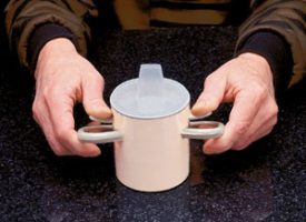 Maddak Arthro thumbs-Up Cup with Lid