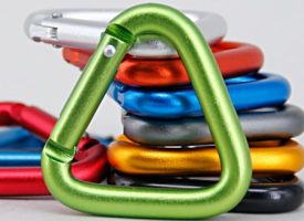 Fairnull Carabiner Auto Locking Rustproof Portable Mini Indeformable Hanging Items Aluminum Bluetooth compatible Speakers Kettle Climbing Buckle Hook for Outdoor